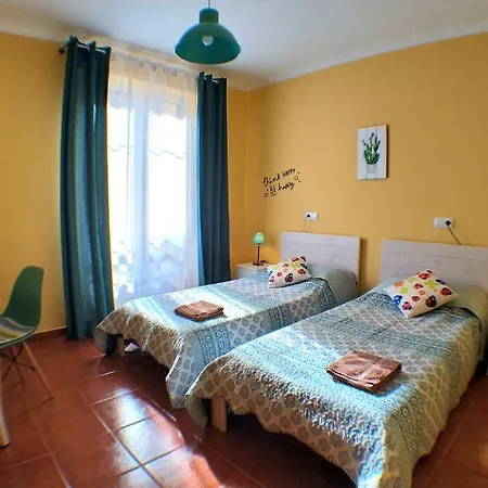 Pensjonat Goodhouse Gijón