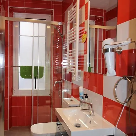 Pensjonat Goodhouse Gijón