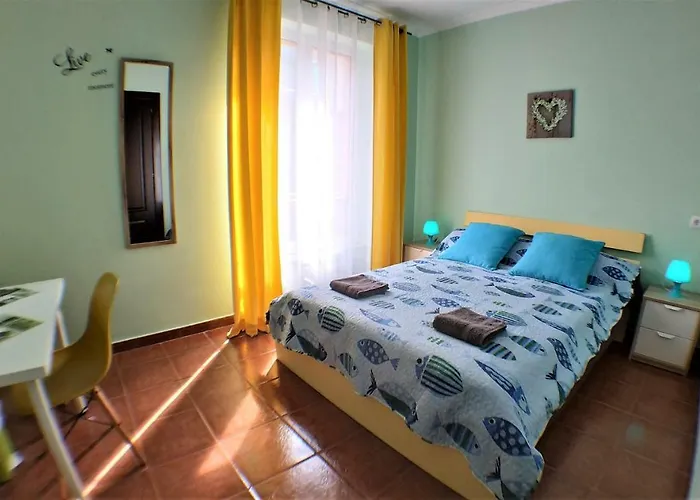 Goodhouse בית הארחה